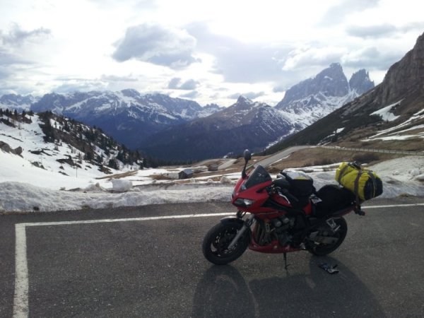 [Image: dolomites.jpg]